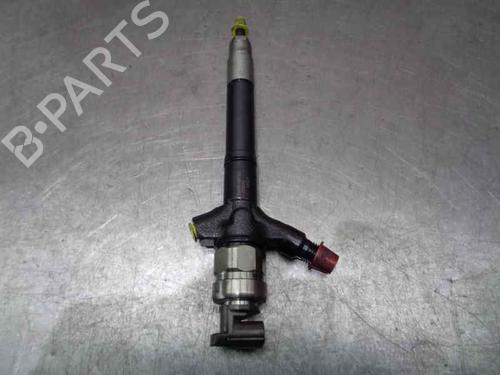 Injector TOYOTA AVENSIS Saloon (_T25_) 2.2 D-4D (ADT251_, ADT251R) | BP6447753M100 