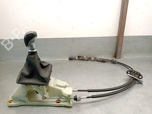 Used Gear lever HYUNDAI TUCSON (TL, TLE) 1.7 CRDi (116 hp) 29627357