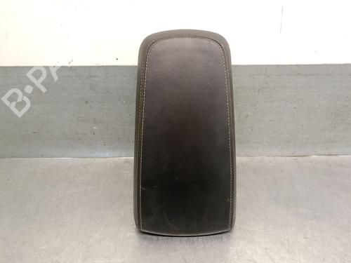 Used Armrest / Center console VOLVO XC40 (536) D4 AWD (190 hp) 29913870