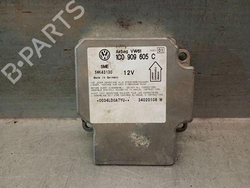 Airbag styreenhed VW PASSAT B5.5 (3B3) 1.8 T 20V (150 hp) 24448714