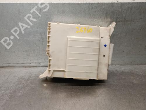 fuse-box-lexus-is-ii-_e2_-2005-2006-2007-2008-2009-2010-2011-2012-2013-40496456 main image