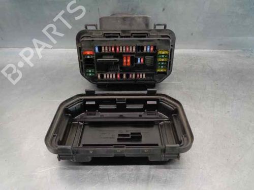 Used Fuse box BMW 3 Gran Turismo (F34) 330 d (258 hp) 8125340