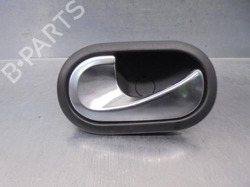 Venstre foran invendig håndtak SMART FORFOUR Hatchback (453) 1.0 (453.042, 453.043) (71 hp) 15831151