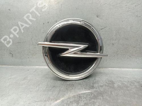 Used Tailgate handle OPEL CORSA F (P2JO) 1.5 (68) (102 hp) 21840504