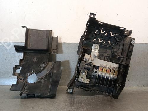 fuse-box-audi-q7-4lb-2006-2007-2008-2009-2010-2011-2012-2013-2014-2015-2016-36596807 main image