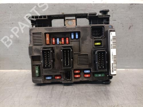 Used Fuse box Fuse box 38046029 38046029