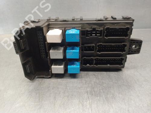 Used Fuse box Fuse box 16078487 16078487