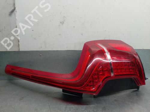 Achterlicht rechts VOLVO XC90 II (256) D5 AWD (235 hp) 32312122