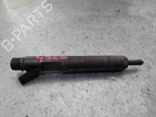 Used Injector FORD FOCUS I Saloon (DFW) [1999-2009]  2106647