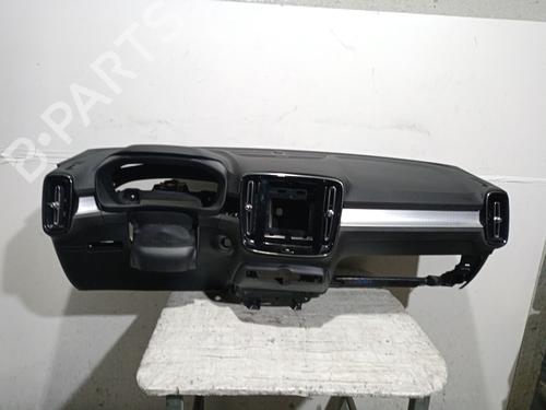 Used Dashboard VOLVO XC40 (536) D4 AWD (190 hp) 29697290