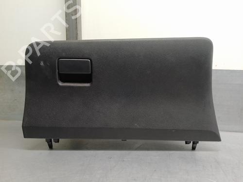 Used Glove box TOYOTA YARIS (_P13_) 1.3 (NSP130_, NSP130) (99 hp) 16052262