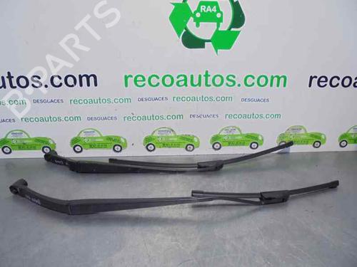 Used Front windshield wiper arm NISSAN QASHQAI II (J11, J11_) [2013-2025]  3470693