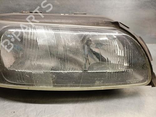 Right headlight VOLVO XC70 I Cross Country (295) 2.4 T XC AWD | BP22732233C29 