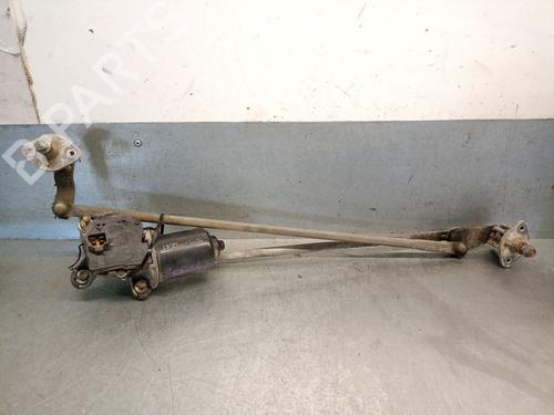 Used Front wiper motor MAZDA 626 V Hatchback (GF) 2.0 Turbo DI (GFFP) (101 hp) 30571090
