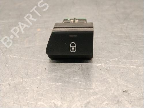switch-peugeot-expert-van-v_-2016-36236724 main image