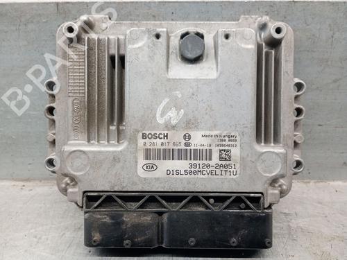 Used Engine control unit (ECU) KIA SPORTAGE III (SL) 1.7 CRDi (116 hp) 25711032