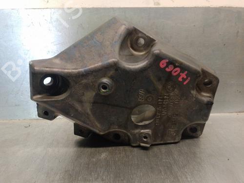 Used Engine mount BMW X3 (E83) 2.0 sd (177 hp) 13882886