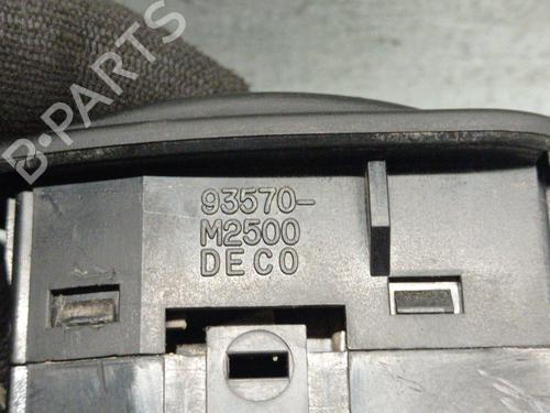 Right front window switch HYUNDAI SANTAMO 2.0 16V | BP27883818I26 