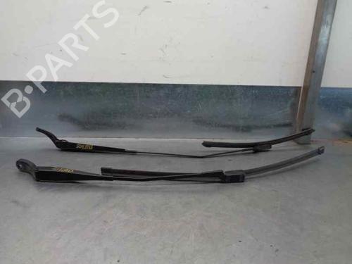 Used Front windshield wiper arm PEUGEOT 208 I (CA_, CC_) 1.6 HDi (92 hp) 7633223