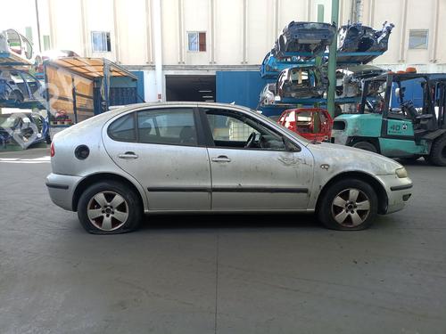 Left front fog light SEAT LEON (1M1) 1.6 16 V | BP34175068C30 - Image 7