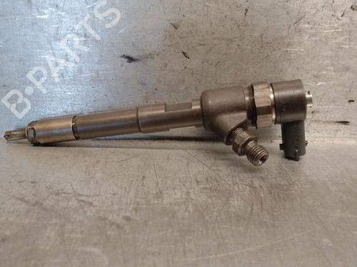 Used Injector OPEL CORSA E (X15) 1.3 CDTI (08, 68) (75 hp) 33209061