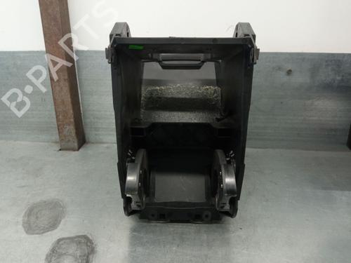 Armrest / Center console SKODA SUPERB II (3T4) 2.0 TDI 16V 4x4 | BP23963375I20 