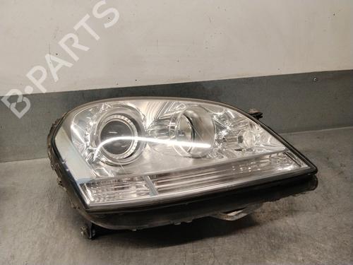 Used Right headlight Right headlight MERCEDES-BENZ M-CLASS (W164) ML 320 CDI 4-matic (164.122) (224 hp) 39747181 39747181
