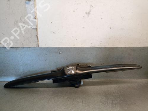 Used Tailgate handle Tailgate handle PEUGEOT 206 Hatchback (2A/C) 1.9 D (69 hp) 33981267 33981267