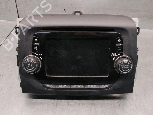 radio-fiat-500l-351_-352_-2012-40125466 main image