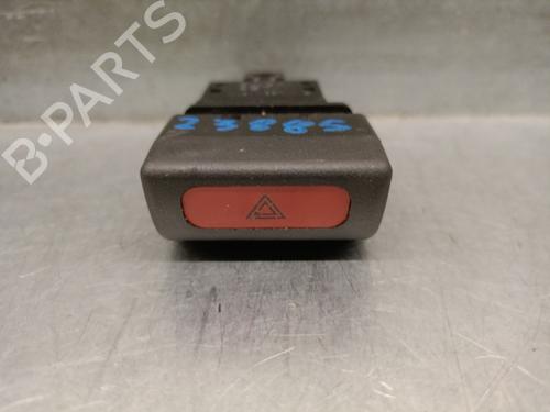 Bouton de warning SUBARU IMPREZA Estate (GF) 2.0 i 16V AWD (GF8) (125 hp) 31952703