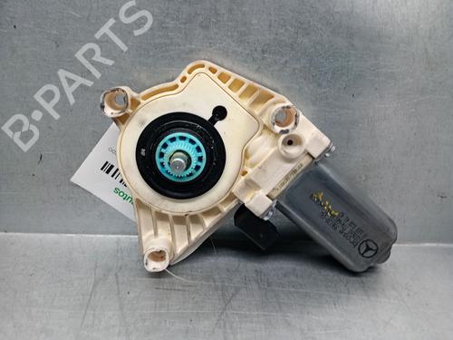Rudehejsemotor forskærm venstre MERCEDES-BENZ B-CLASS Sports Tourer (W245) B 180 CDI (245.207) (109 hp) 29876647