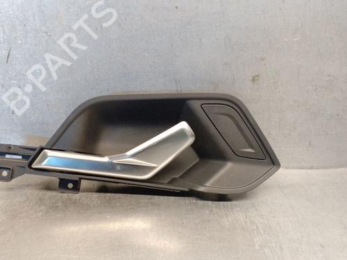 Høyre bak invendig håndtak AUDI Q3 (F3B) 35 TDI (150 hp) 30059474