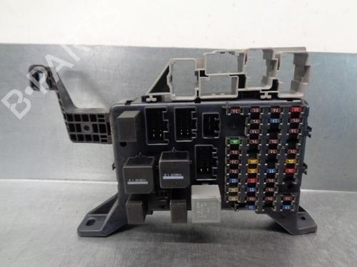 Used Fuse box FORD MONDEO III Saloon (B4Y) 2.0 TDCi (130 hp) 12237321