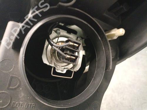 Right headlight PEUGEOT 2008 I (CU_) 1.2 THP 110 / PureTech 110 | BP32363186C29 