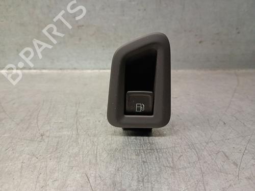 switch-vw-golf-viii-cd1-da1-2019-31864433 main image