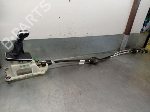Used Gear lever VOLVO V40 Hatchback (525) D2 (120 hp) 26120710