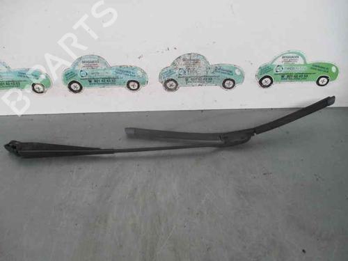 Used Front windshield wiper arm FORD KA (RB_) 1.3 i (60 hp) 4390156