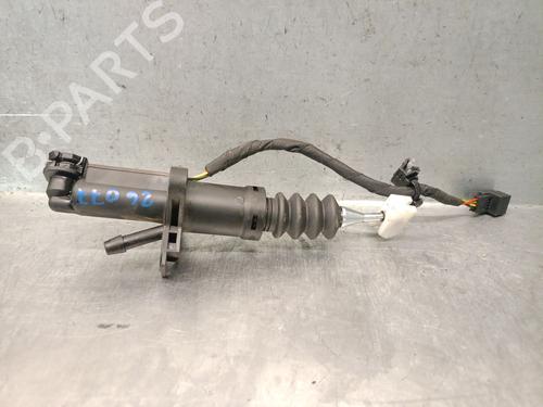 Used Clutch slave cylinder Clutch slave cylinder 37793065 37793065