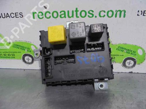 Used Fuse box FIAT PUNTO (176_) 60 1.2 (176AP, 176AR, 176AQ, 176BB) (60 hp) 3263057