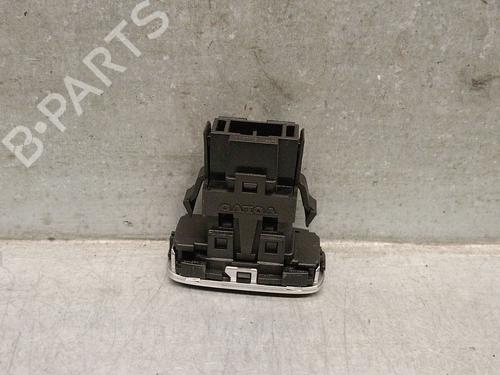 Switch VOLVO V40 Hatchback (525) D3 | BP31161213I30