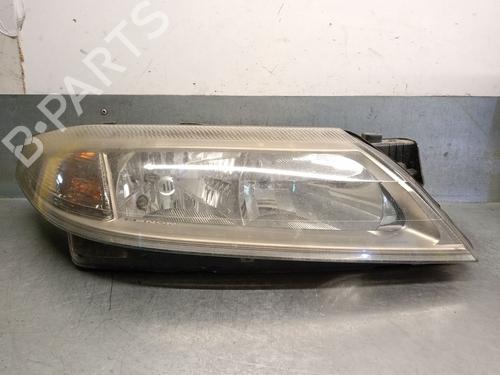 Used Right headlight RENAULT LAGUNA II (BG0/1_) 2.0 16V IDE (BG0N) (140 hp) 30508760