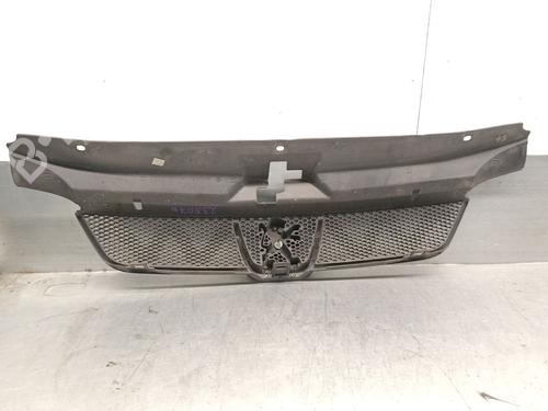Grille PEUGEOT 406 (8B) 1.8 16V | BP28726040C40 