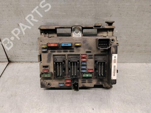 Used Fuse box Fuse box 35799959 35799959