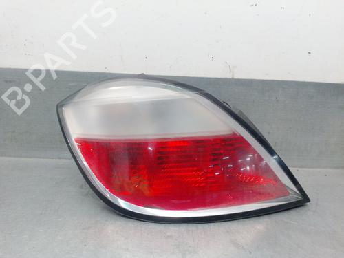 left-taillight-opel-astra-h-a04-2004-2005-2006-2007-2008-2009-2010-2011-2012-2013-2014-31642205 main image
