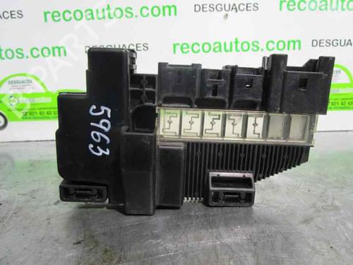 Used Fuse box SUZUKI GRAND VITARA II (JT, TE, TD) 1.9 DDiS All-wheel Drive (JT419, TD44, JB419WD, JB419XD,... (129 hp) 2074939