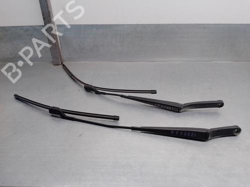 Used Front windshield wiper arm VW PASSAT B6 (3C2) 1.9 TDI (105 hp) 15550189