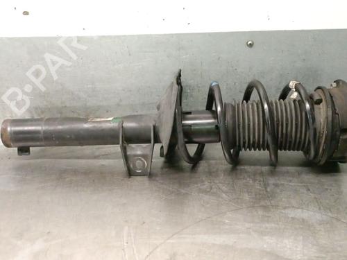 Używane Amortyzator przedni prawy AUDI A3 Sportback (8VA, 8VF) 1.6 TDI (110 hp) 30832414