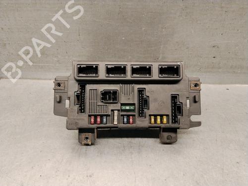 Used Fuse box Fuse box 38539185 38539185