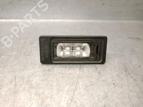 Éclairage de plaque d'immatriculation AUDI A4 B8 Avant (8K5) 2.0 TDI (150 hp) 32001721