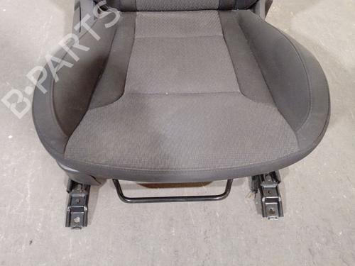 Right front seat HYUNDAI i40 I (VF) 1.7 CRDI | BP38177637C16 - Image 6